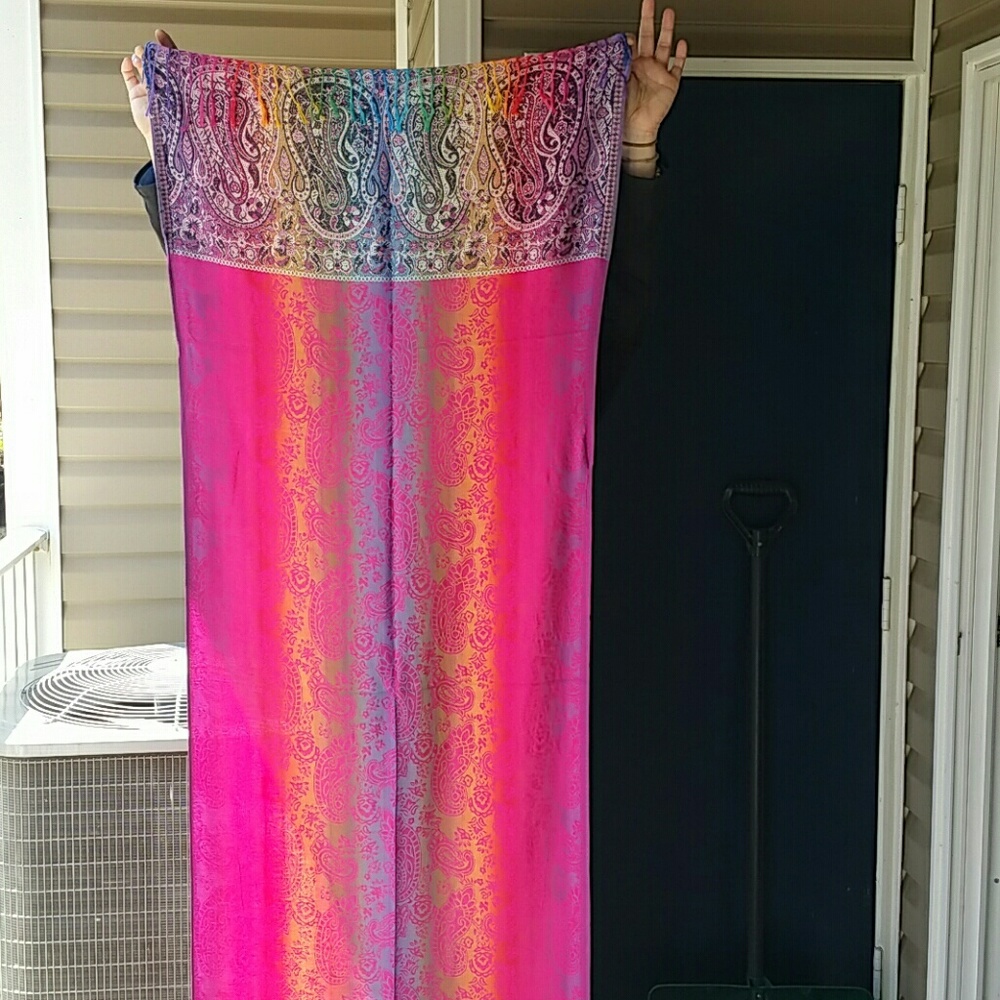 Beautiful pashmina scarf/sarong